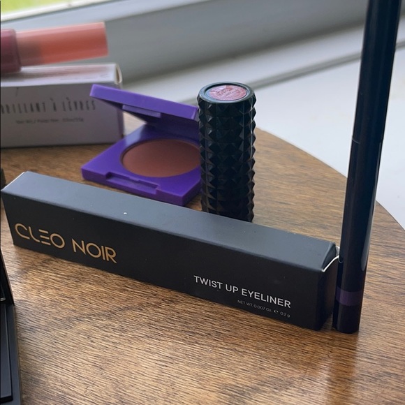 Make up bundle - Picture 11 of 11